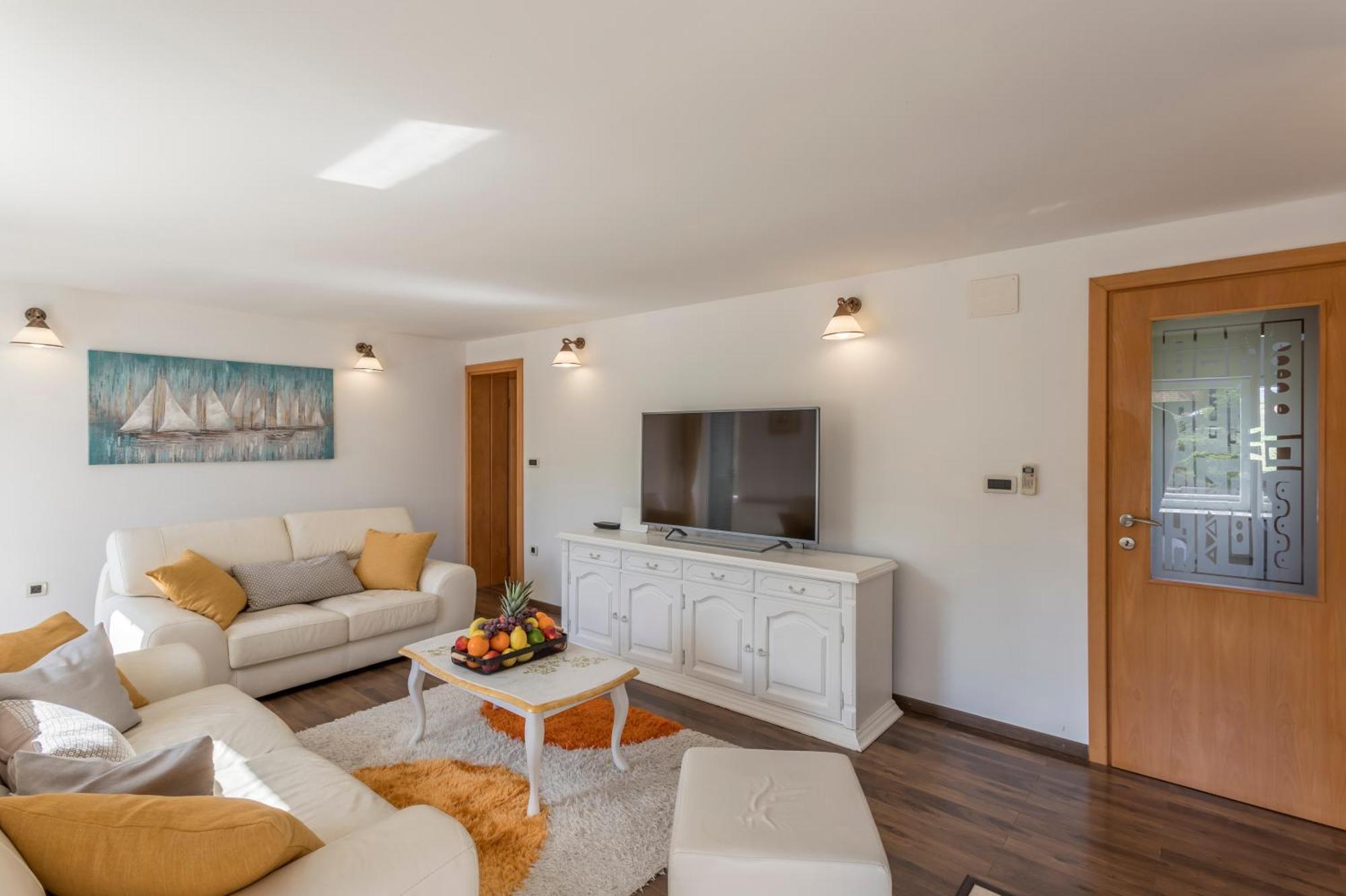 Holiday House Mala Синь Экстерьер фото