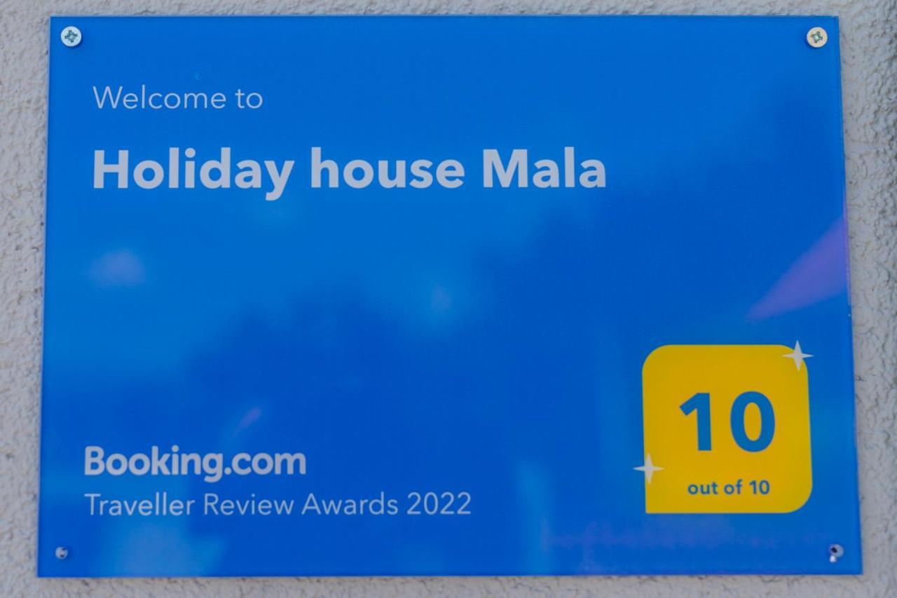 Holiday House Mala Синь Экстерьер фото