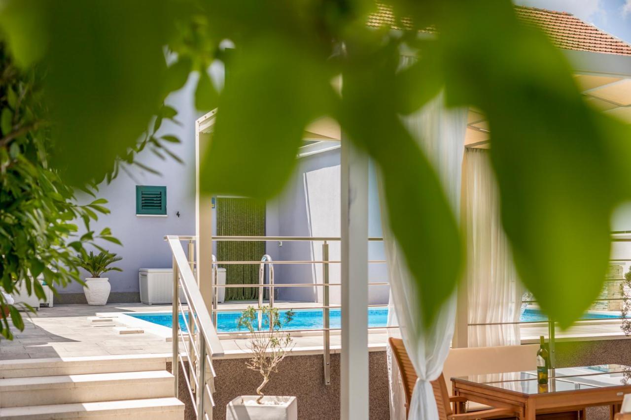 Holiday House Mala Синь Экстерьер фото
